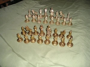 Old English  Metal Chess Set - Picture 1 of 2
