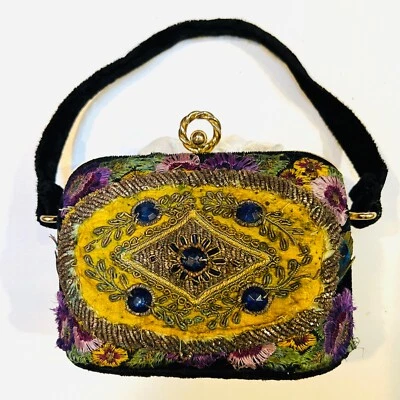 Muy vintage. Bolsa de caja. Mango terciopelo negro bordado cuentas pedrería azul Foto 1 de 4