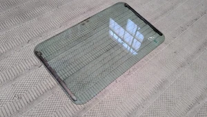 Puerta trasera de cristal con defensor térmico Land Rover 90 110 usado - Imagen 1 de 12