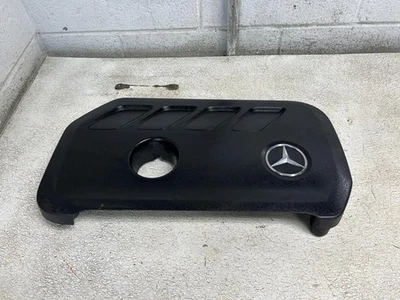 Mercedes Benz CLA250 2025 2,0 L cubierta de motor de plástico negro ID OEM A2600107600 Foto 1 de 4