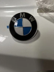 For BMW F15 F16 F48 X1 X5 X6 Emblem For BMW Roundel for Hood 51147376339 Genuine - Bild 1 von 3