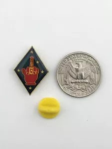 Middle Finger Fun Enamel Lapel Pin - Vintage 80s Pin Lapel Pin - Picture 1 of 2