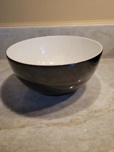Villeroy Boch 8" Round Vegetable Bowl Easy Collection Wonderful World Black - Picture 1 of 4