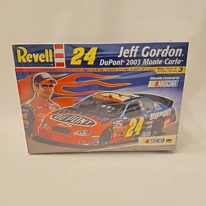 Revell Jeff Gordon DuPont 2003 Monte Carlo NASCAR 1:24 Scale Plastic Model NIB - Picture 1 of 8