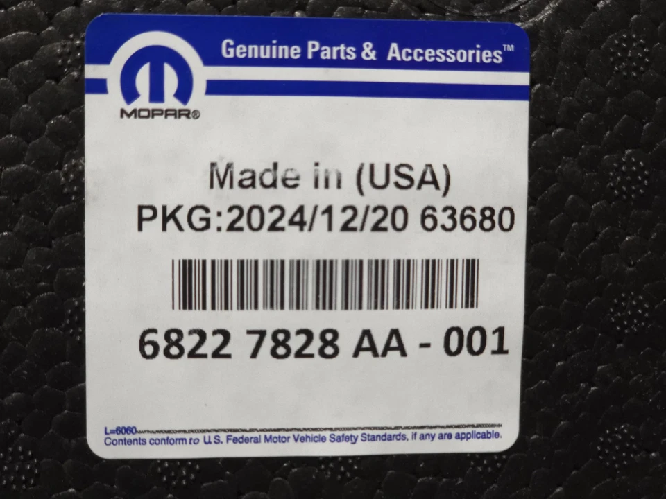 Amortiguador de energía de parachoques delantero genuino OEM Mopar Dodge 68227828AA 2014-17 Durango Foto 1 de 1