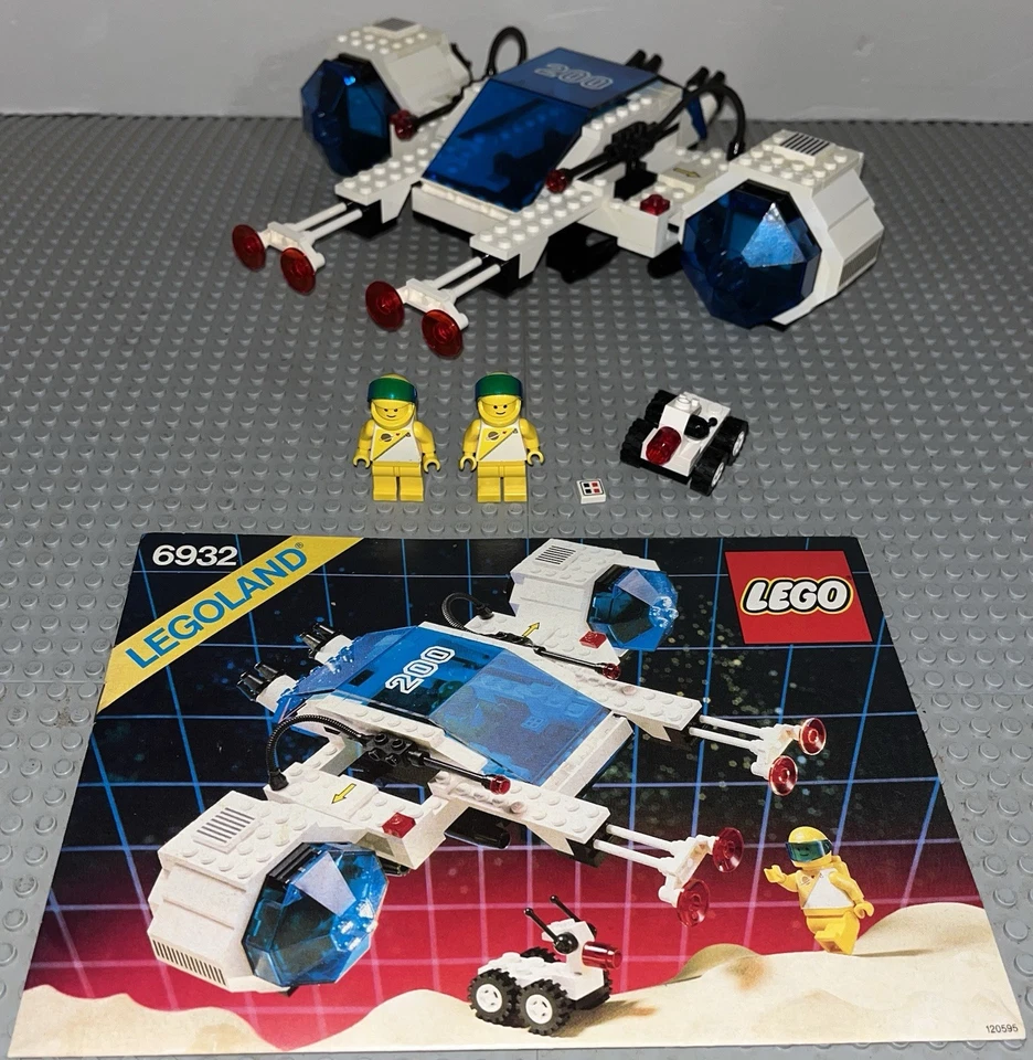 Lego 6932 Classic Space Futuron Stardefender "200" Complete Set Vintage Manual - Image 1 of 4