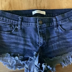 Abercrombie & Fitch Damen Denim Jeans Shorts Größe 29 Distressed ausgefranst - Bild 1 von 3