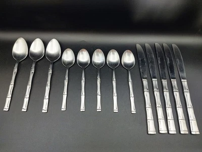 Cubiertos/cubiertos de 13 piezas vintage con mango de bambú inoxidable Rogers Co Corea Foto 1 de 4