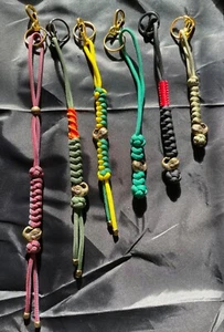 Paracord Schlüsselanhänger oder Schlüsselband. Tasche/Reißverschlusszug. Monstro, Pinocchio, Wal, Jona - Bild 1 von 17