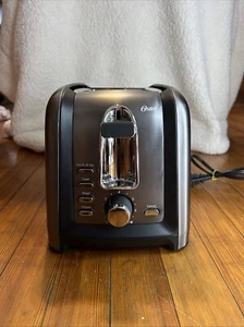 Oster Sunbeam TSSTTRGM2L Toaster Pop Up Stainless Steel 2 Slice Bagel Frozen - Picture 1 of 5