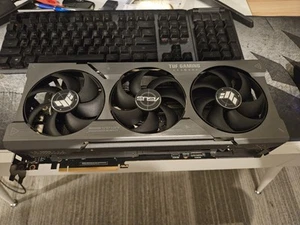 ASUS TUF Gaming Radeon RX 7900 XT OC Edition 20GB GDDR6 Graphics Card - Picture 1 of 2