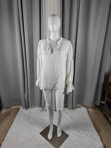 Ann Taylor Off White, Ivory, Long Sleeve V-Neck Long Sleeve Blouse Size M (NWT) - Picture 1 of 14