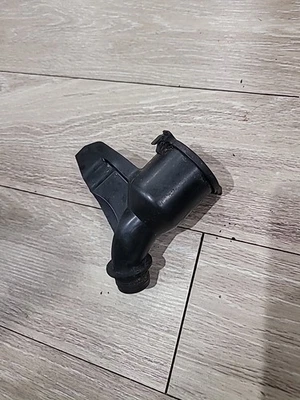 10-12 Lexus Hs250h Híbrido Parabrisas Lavadora Líquido Depósito Relleno Cuello Foto 1 de 2