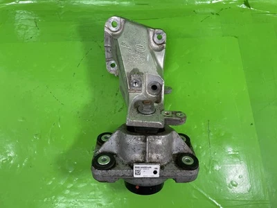 LAND ROVER DEFENDER L663 ENGINE MOUNT PASSENGER LEFT SIDE 3.0 DIESEL 2020-2025 - Image 1 of 4