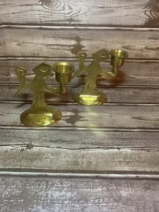 Par de candelabros mini ángel de latón vintage de 4 pulgadas de alto - Imagen 1 de 3