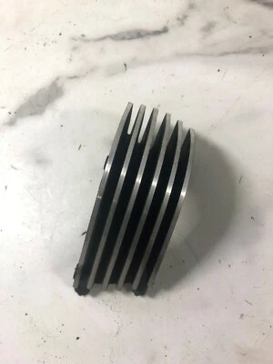 18 Indian Roadmaster Motocicleta Motor Delantero Cilindro Escape Colector Cubierta Aleta Foto 1 de 4