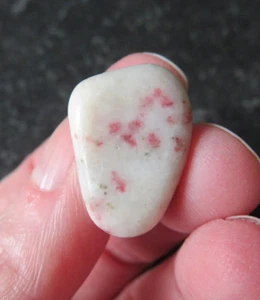 HERMOSA CINABITA (CINABRIO EN ESCAPOLITA) (6,4 gramos / 20 mm) PIEDRA (C4) - Imagen 1 de 7