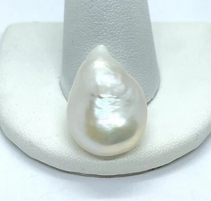 1 teardrop baroque pearl white iridescent 24.80x15.11x9.92mm 4.98 grams - Picture 1 of 4