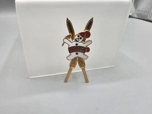 Carnaval De Quebec Muñeco de Nieve Esquí Sombrero Camisa Solapa Prendedor De Colección - Imagen 1 de 2