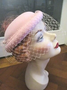PRETTY VINTAGE PINK HAT 80s - Picture 1 of 6