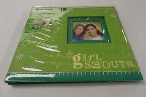 ¡Nuevo! Kit de álbum de recortes GIRL SCOUTS K&CO 12 X 12 libro de diario de fotos 50 pegatinas - Imagen 1 de 8