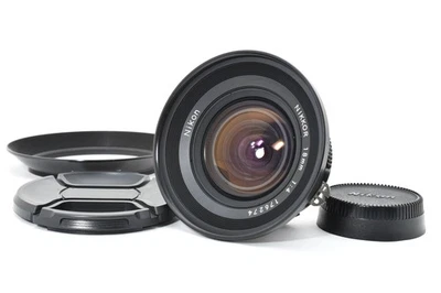 [Excelente COMO NUEVO con Capucha] Lente Gran Angular Fija/Prime Nikon Ai Nikkor 18mm f4 MF de JP Foto 1 de 4