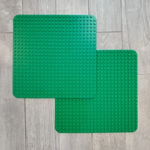 Lego Duplo Lot Of 2 Baseplate 24 x 24 Studs round corners 15" X 15" Green - Picture 1 of 5