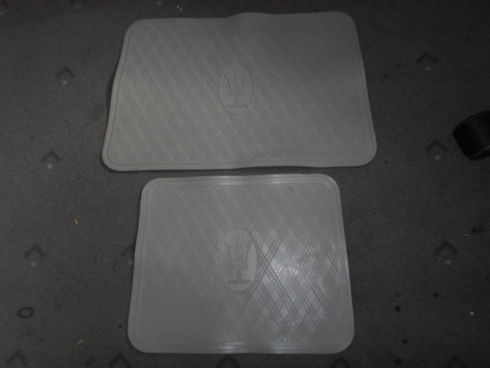 3500 Sebring Mistral Quattroporte México BorA alfombrillas de goma alfombrillas Maserati gris Foto 1 de 1