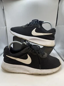 Nike Entrenadores Tanjun GS Blanco y Negro Talla 6 Reino Unido - Imagen 1 de 7