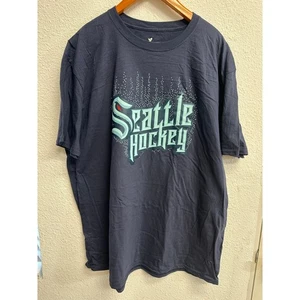 Fanatics Seattle Hockey Herren T-Shirt Größe 2XL - Bild 1 von 3