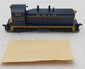 Athearn 4005 HO Santa Fe SW-1500 Diesel Locomotive #2418 EX - Picture 1 of 6