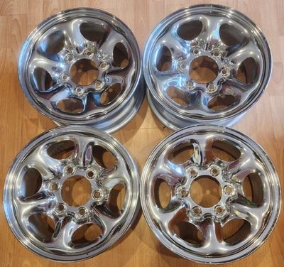 JUEGO DE (4) LLANTAS 15" PICKUP NISSAN, PATHFINDER PIEL CROMADA ACERO 15x6 1990-1997 Foto 1 de 4