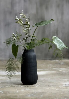 House Doctor - Groove Vase, schwarz (hoch/groß) - Bild 1 von 3