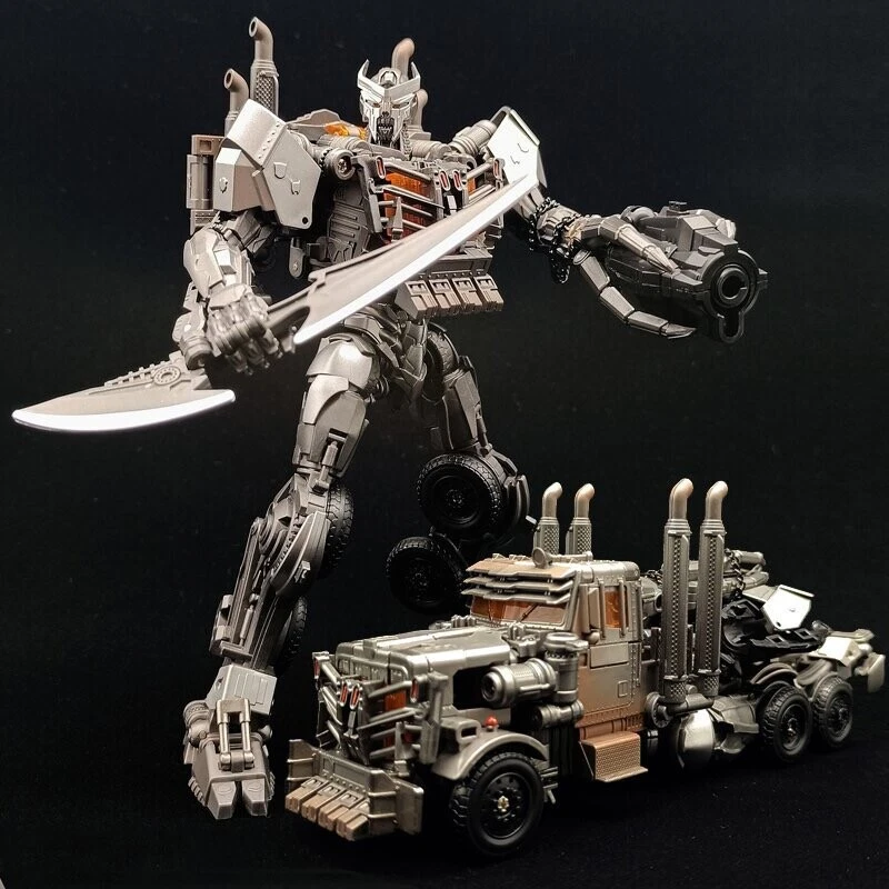 BW TW1031 Scourge Decepticon Leader Deformabl Robot Actions Figure In Stock New - Image 1 of 4