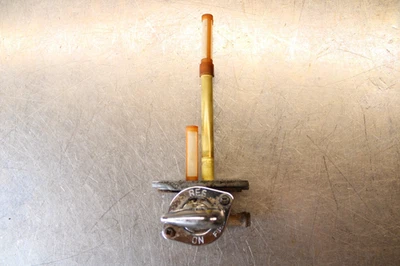 Yamaha V-Star 1100 1999 montaje de llave de combustible 4WM-24500-10-00 Foto 1 de 4