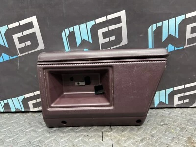 Chevy Caprice 1977-1990 Panel de puerta trasera derecha Tirador Manija Apoyabrazos Borgoña Foto 1 de 4