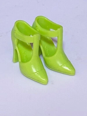 Zapatos de tacón Barbie Collector verde con correa en T años 90 2000 Foto 1 de 2