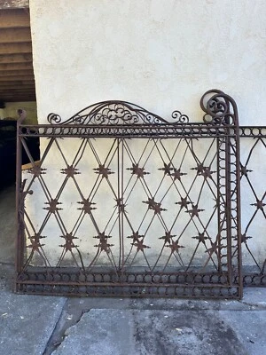 4 exquisitas puertas españolas de hierro forjado vintage Foto 1 de 4