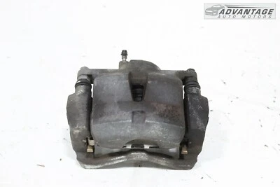 2018-2024 TOYOTA CAMRY FWD ПЕРЕДНИЙ ПРАВЫЙ СУППОРТ АБС ТОРМОЗА OEM - Изображение 1 из 4