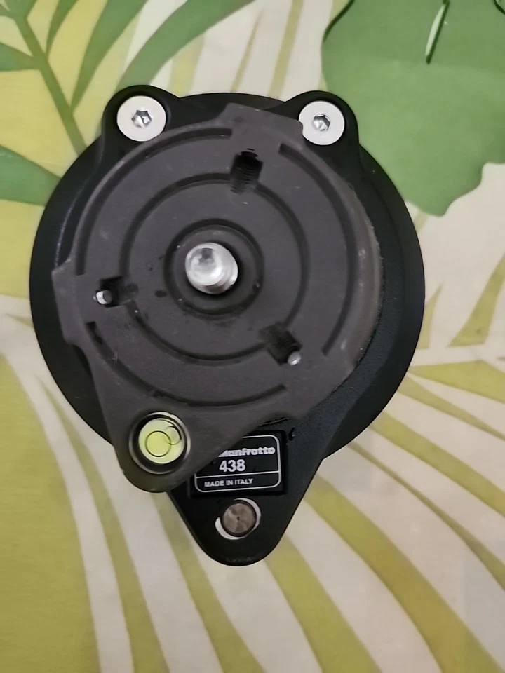Manfrotto 438. Plateau de mise a niveau. - Photo 1/2