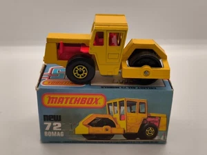 BOMAG RODILLO DE CARRETERA AMARILLO CAJA DE CERILLAS SUPERRÁPIDO Nº72 INGLATERRA 1978 EXCELENTE CAJA EMBALAJE ORIGINAL - Imagen 1 de 6