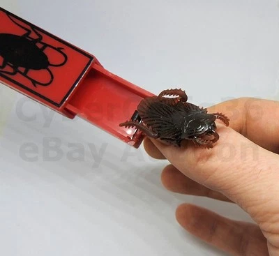 Scarafaggio Pagaia Magico Comico Trucco & Divertente Gag Shock Burla Close Up