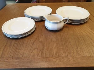 Vintage Art Deco Alfred Meakin Royal Marigold Gold Rimmed Dinner Set 17 pieces - Picture 1 of 10