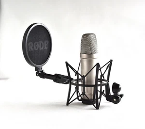 RODE NT1-A LARGE DIAPHRAGM CONDENSER MICROPHONE WITH MOUNT AND POP FILTER - Picture 1 of 7