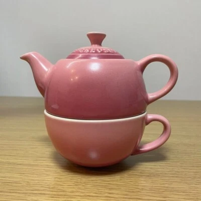 Thé Le Creuset pour une théière et tasse avec boîte grès rose OOP MINT RARE c... - Photo 1/4