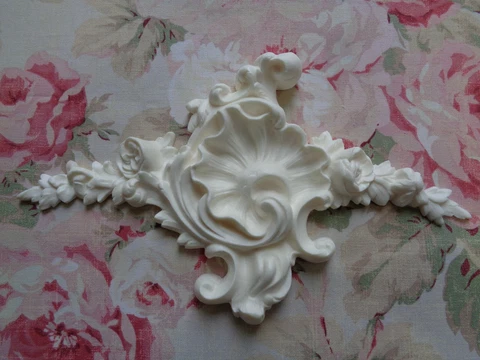New! Gorgeous! ROCOCO & ROSE Pediment Furniture Applique Architectural Trim Cover