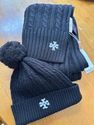 Conjunto de chapéu e cachecol de inverno de malha Tory Burch Spyder com Pom Pom - Imagem 1 de 4