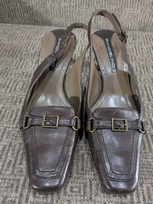 Bandolino Cuero Eslinga Trasera Tacones Bajos - Marrón - Para Mujer 6M - De Colección Foto 1 de 4