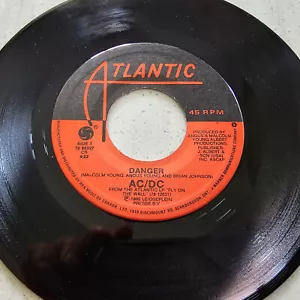AC/DC - Danger / Back In Business - 1985 Excellent Condition Canadian Import 7" - Picture 1 of 4