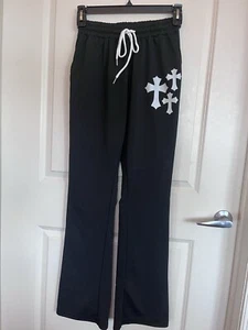 Temu Men/Youth Pants Black Graphic Print Flared Out Leg Sz Medium W26XL32 Preown - Picture 1 of 4